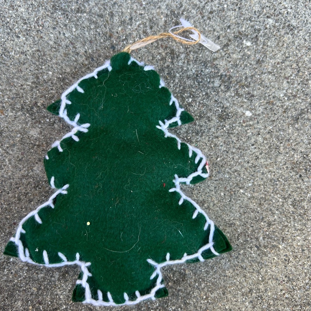 Green Felt Christmas Tree Ornament new with tags - Picture 8 of 12